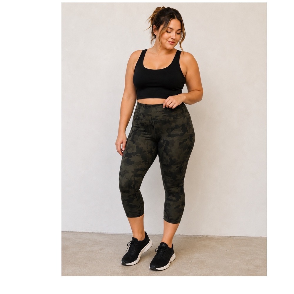 90° Degree by Reflex Camo Capri Leggings
